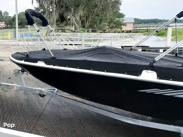 Bayliner E18