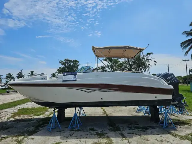 Hurricane 26 Sundeck