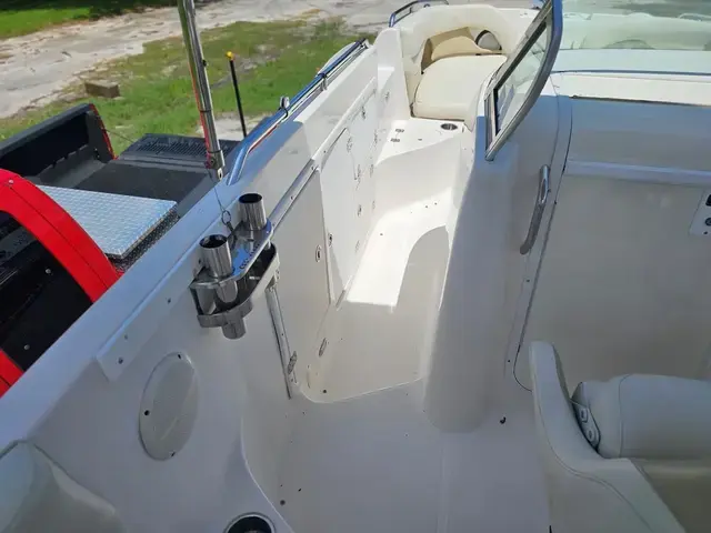 Hurricane 26 Sundeck