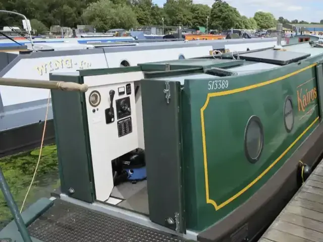 Narrowboats of Staffordshire / Dudley & Hurst Narrowboat