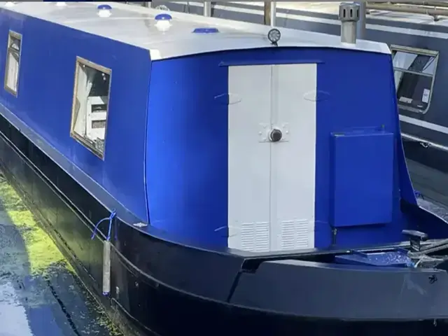 Unknown Narrowboat