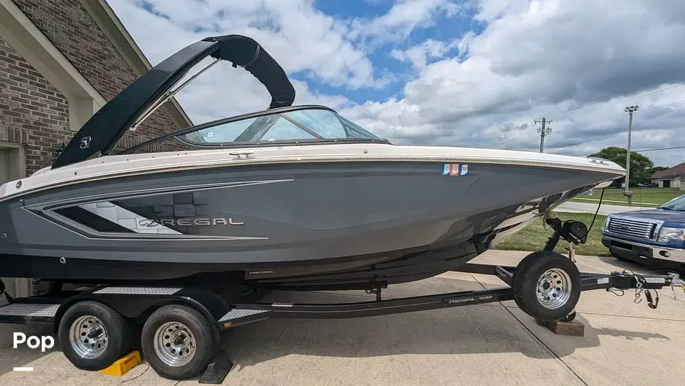 2020 Regal fasdeck 22