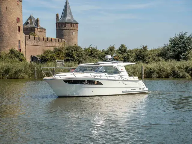 Marex 310 Sun Cruiser