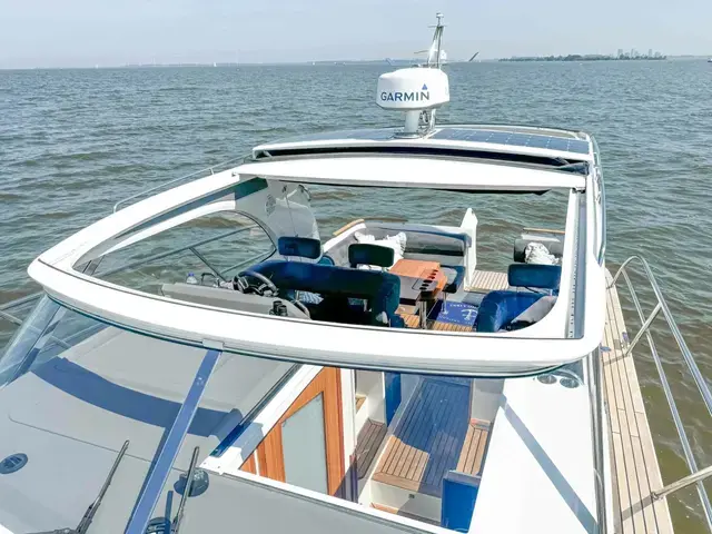 Marex 310 Sun Cruiser