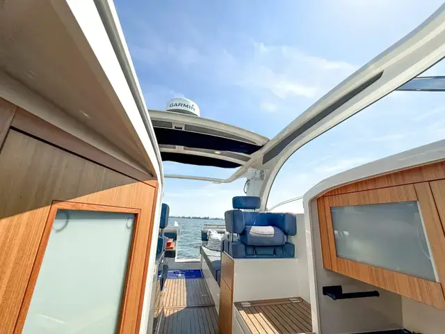 Marex 310 Sun Cruiser