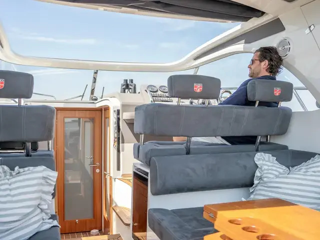 Marex 310 Sun Cruiser