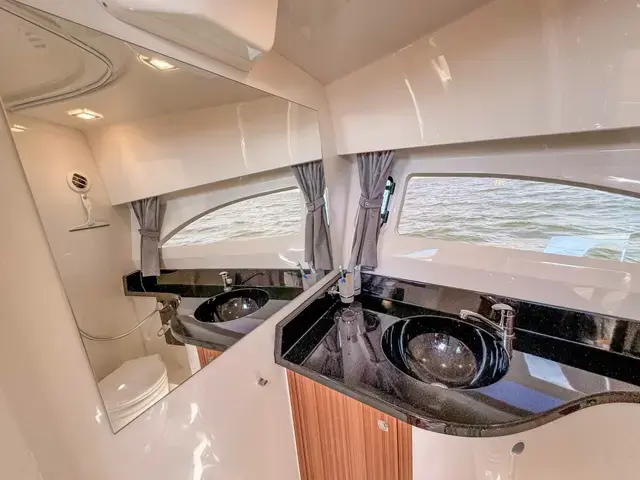 Marex 310 Sun Cruiser