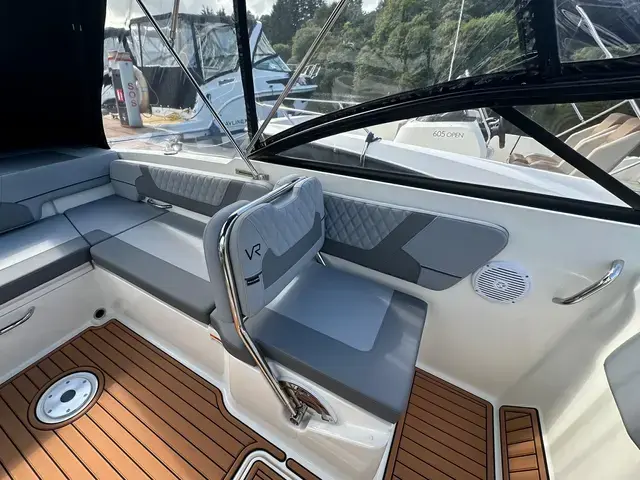 Bayliner Vr6