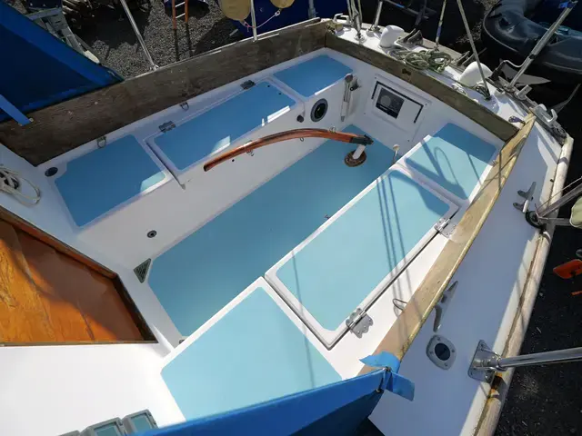 Cape Dory 28