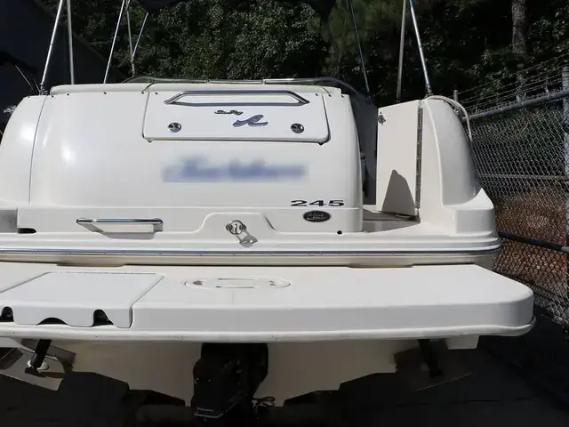 Sea Ray 245 Weekender