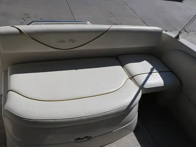 Sea Ray 245 Weekender