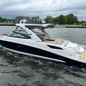 2016 Sea Ray 350SLX