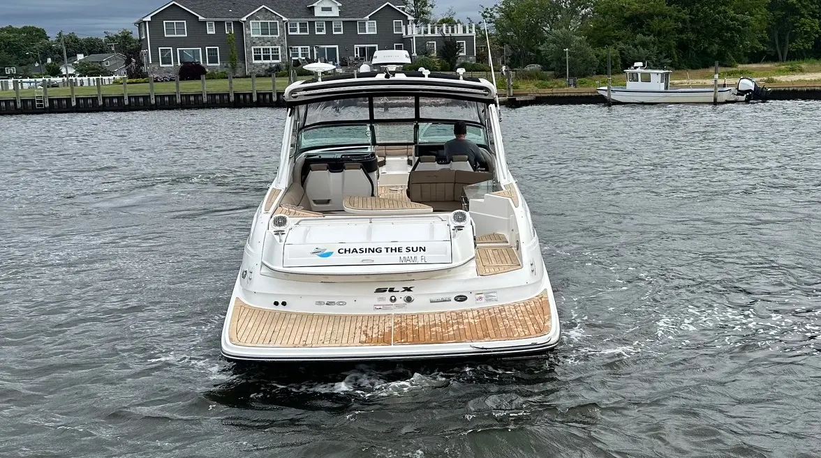 2016 Sea Ray 350slx