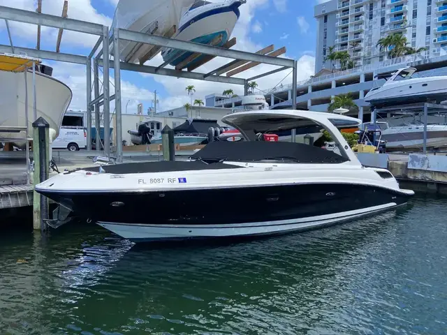 Sea Ray 350SLX