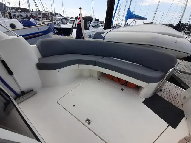 Sealine F37