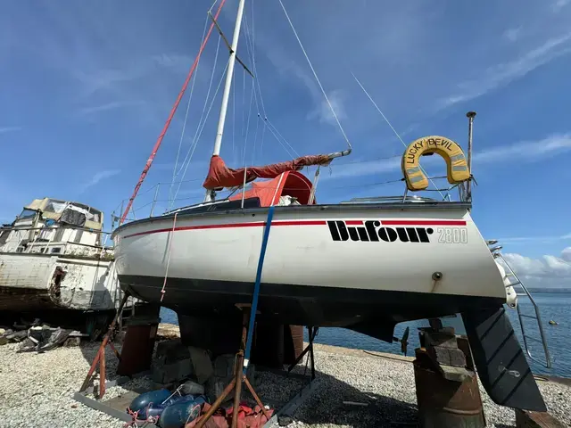 Dufour 2800