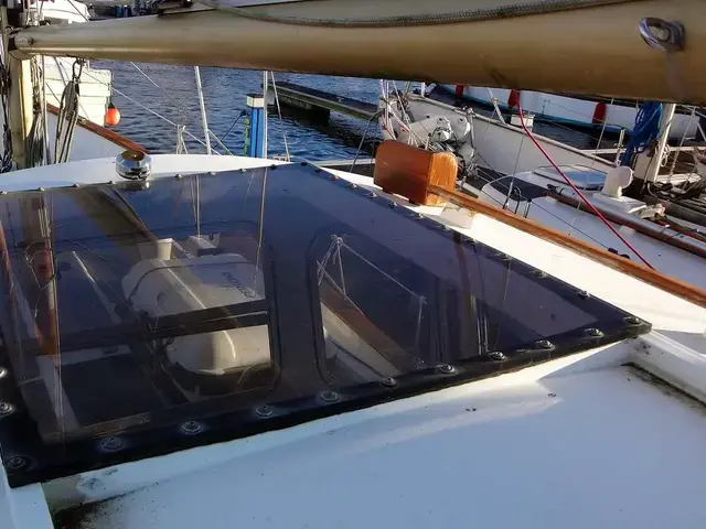 Fisher boats 30