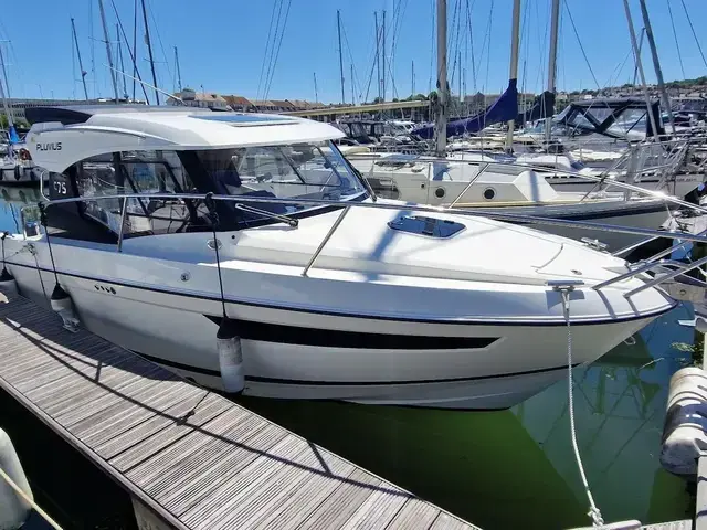 Parker 750 Cabin Cruiser