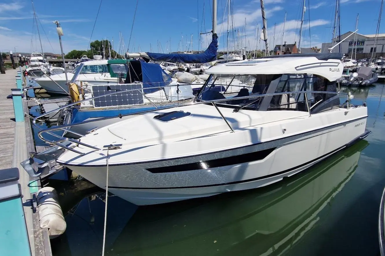 2017 Parker 750 cabin cruiser