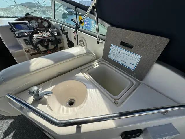 Rinker 270 Fiesta Vee