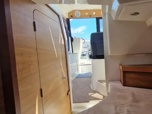 Parker 750 Cabin Cruiser