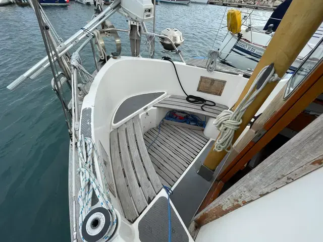 Fisher 30 Ketch