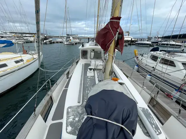 Fisher 30 Ketch