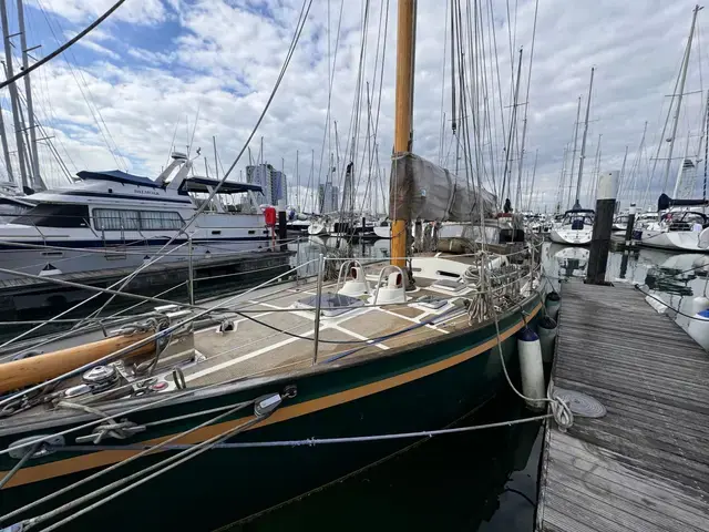 Tradewind 35