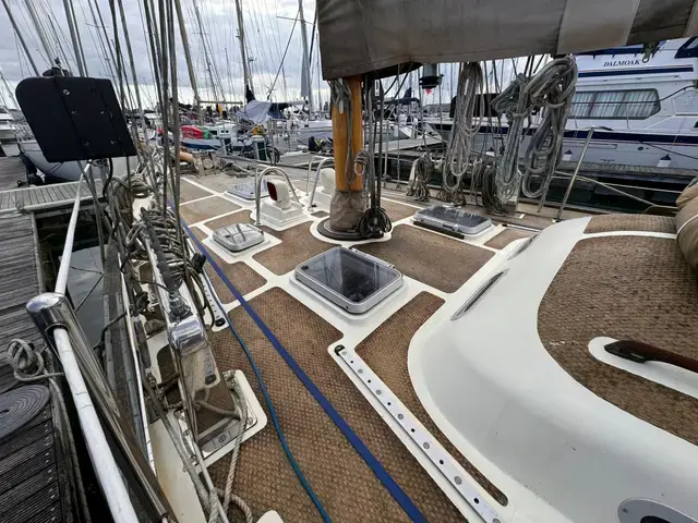 Tradewind 35