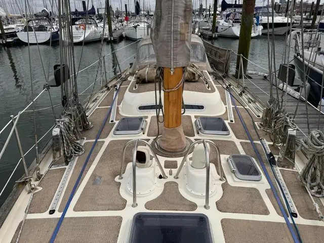 Tradewind 35