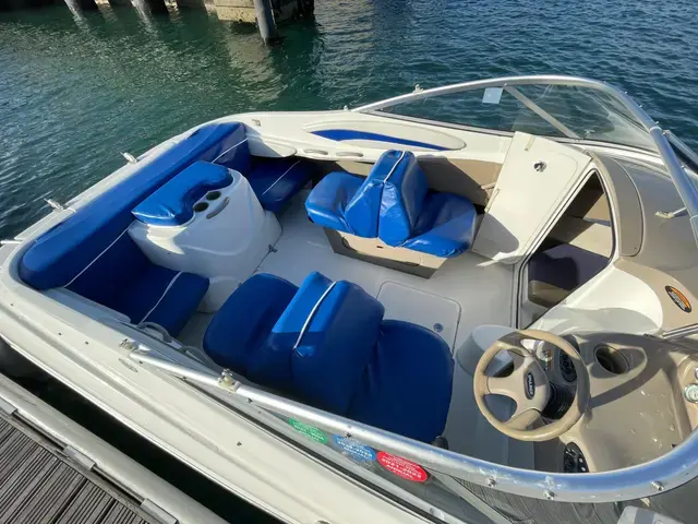 Bayliner 602 Capri