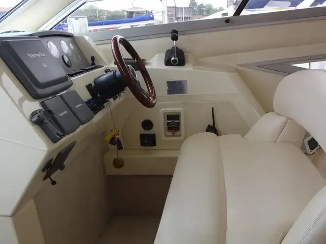 Sealine F34