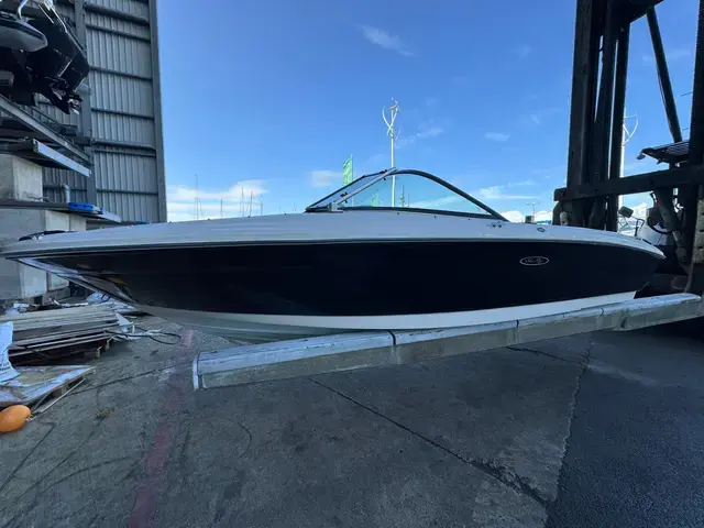 Sea Ray 185 Bow Rider