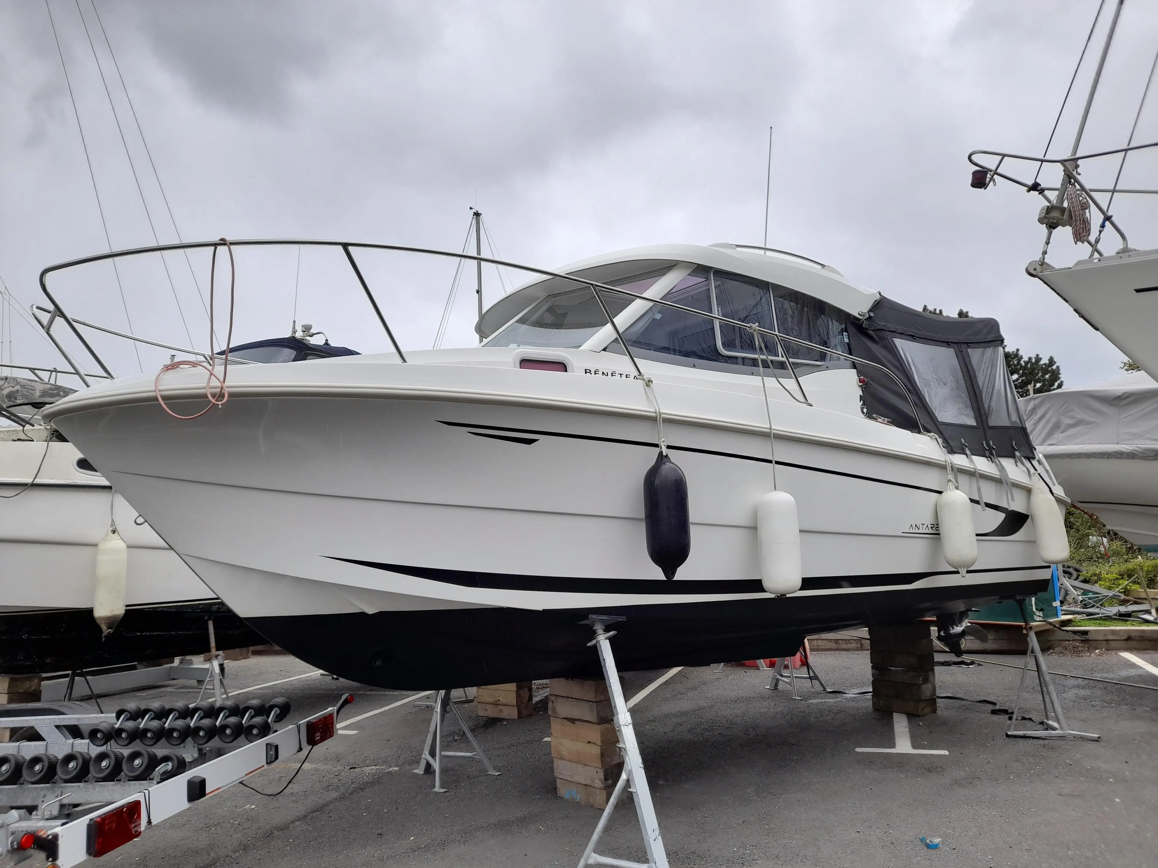 2011 Beneteau antares 750