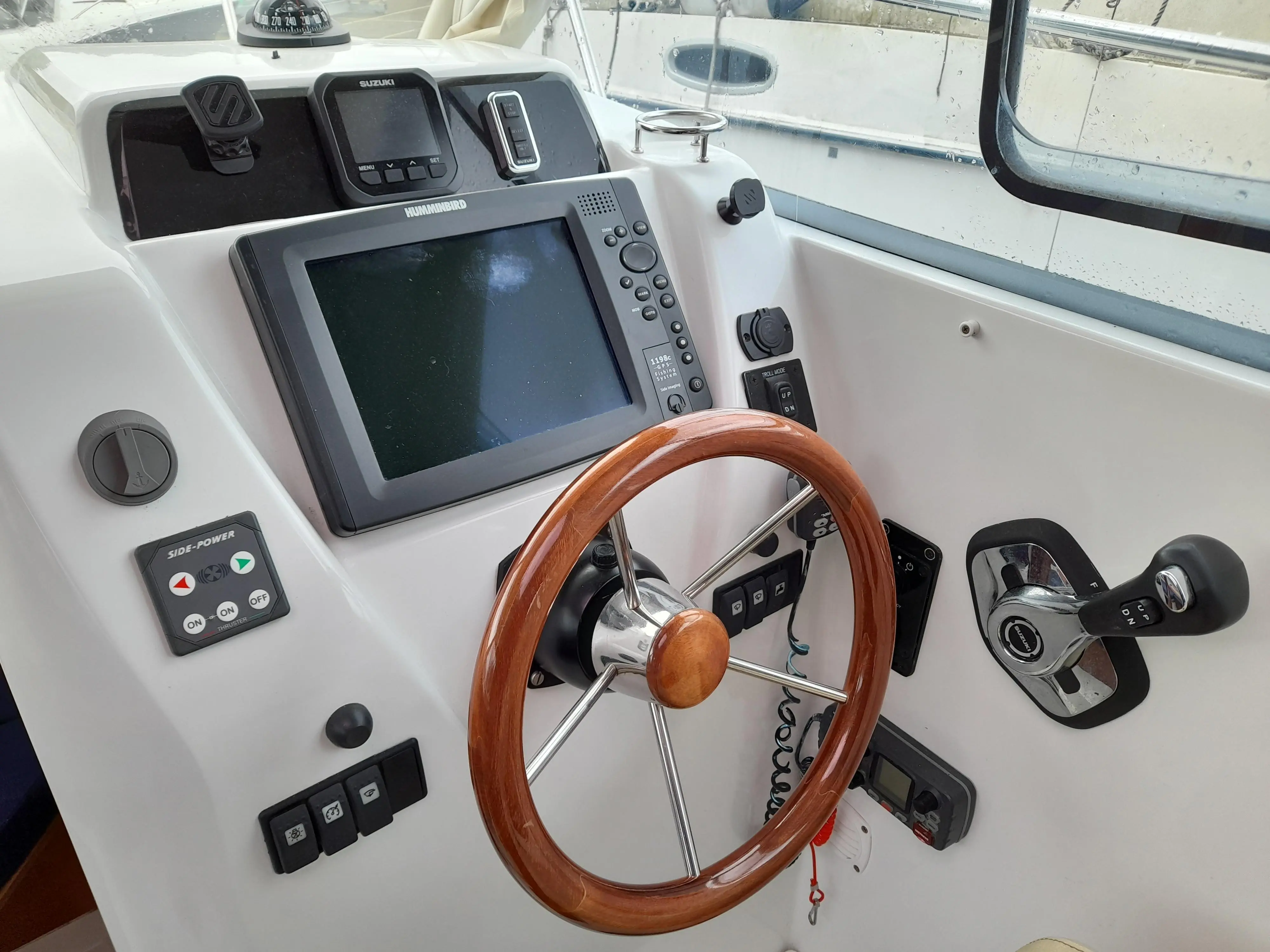 2011 Beneteau antares 750