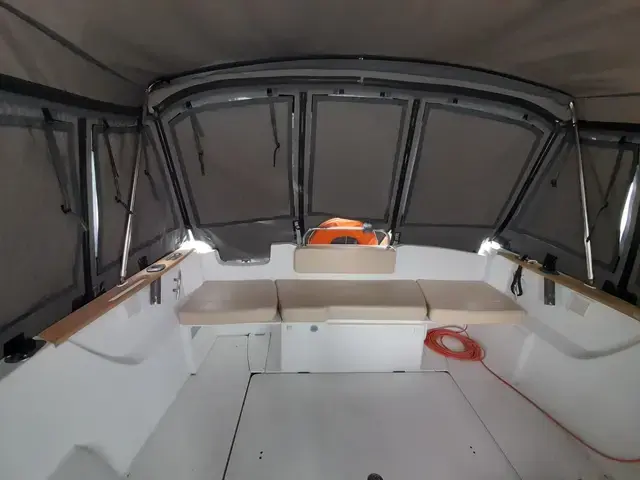 Beneteau Antares 750