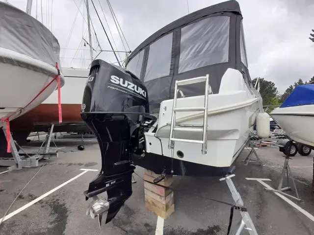 Beneteau Antares 750