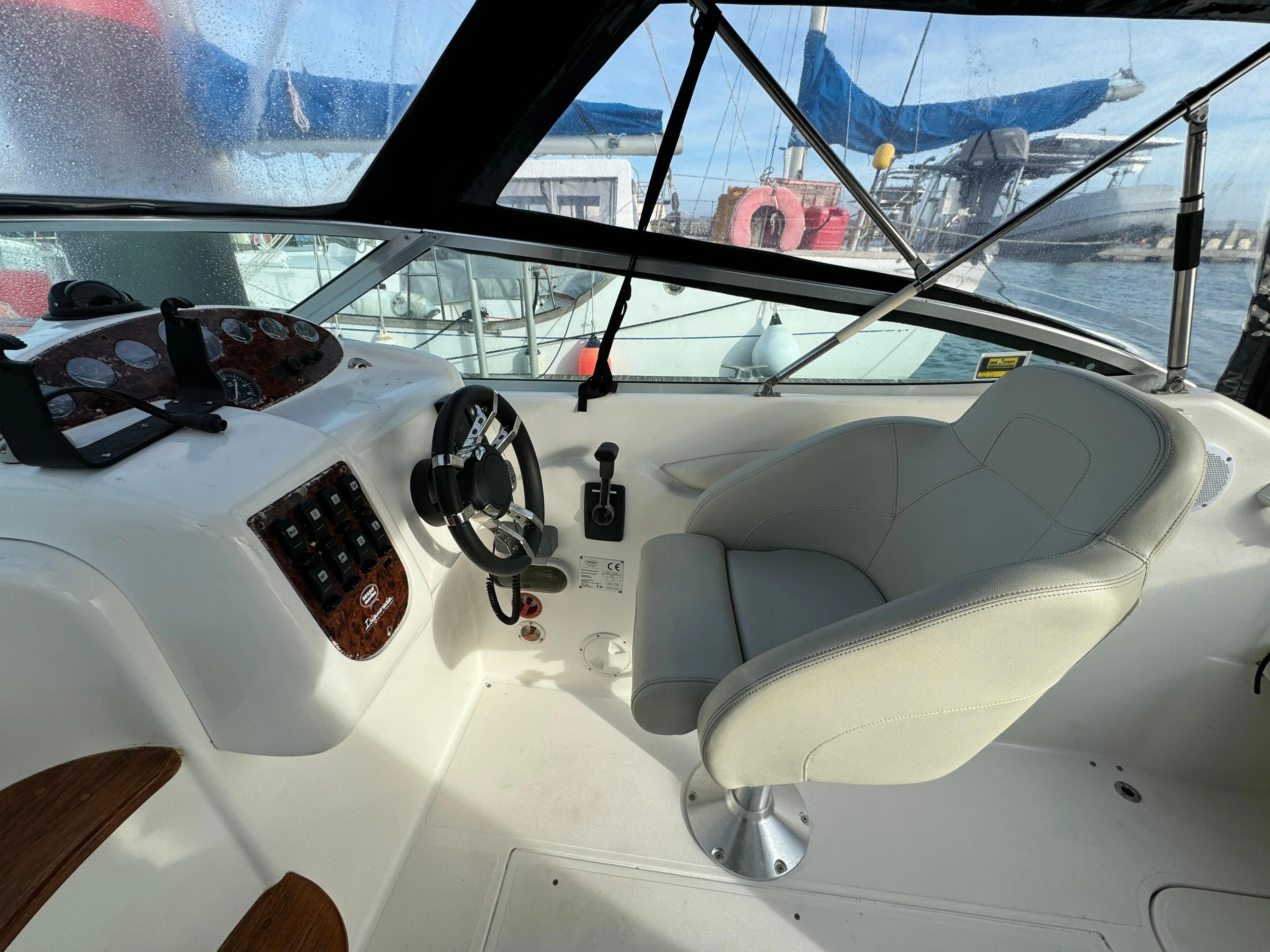 2004 Sessa islamorada 23