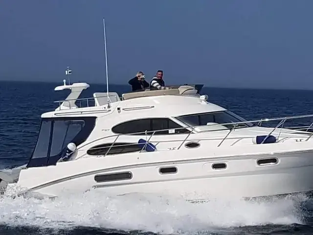 Sealine F37