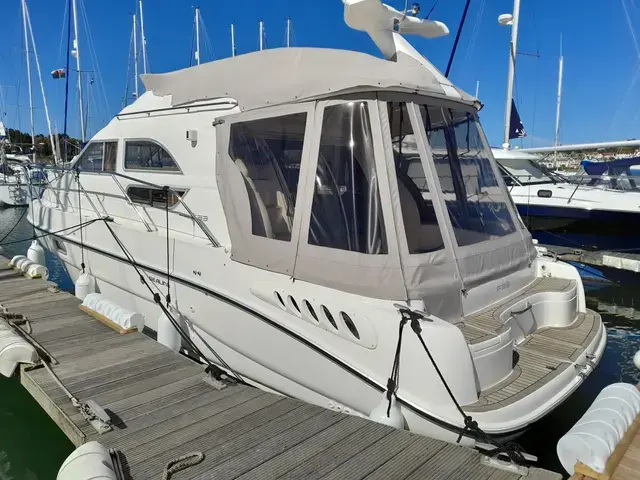 Sealine F33