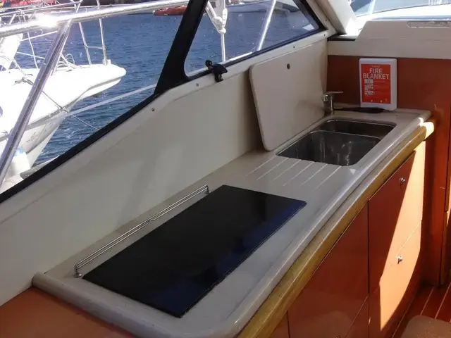 Sealine C 39