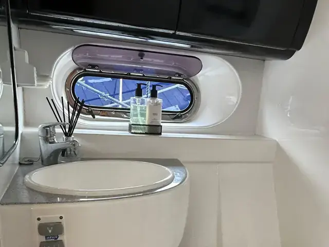 Sealine F37