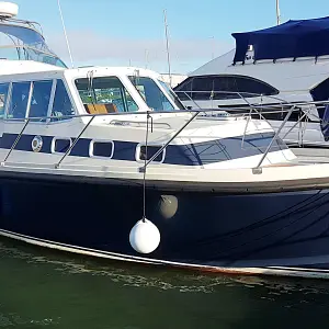 1986 Aquastar Oceanranger 33