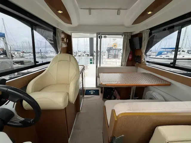 Beneteau Antares 8