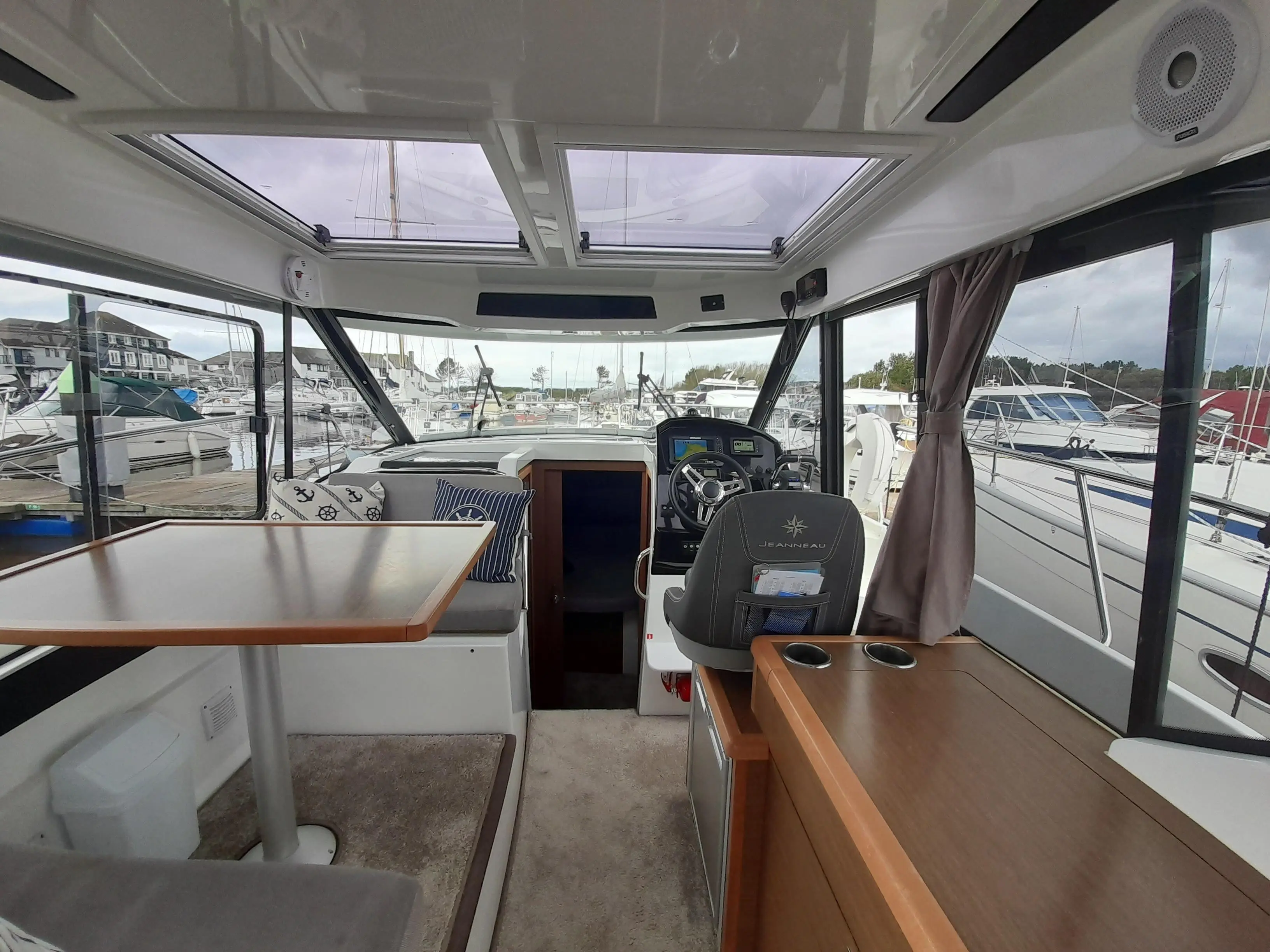 2018 Jeanneau merry fisher 895