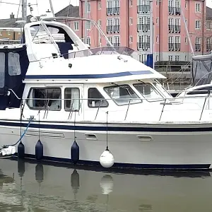 1999 Trader 445