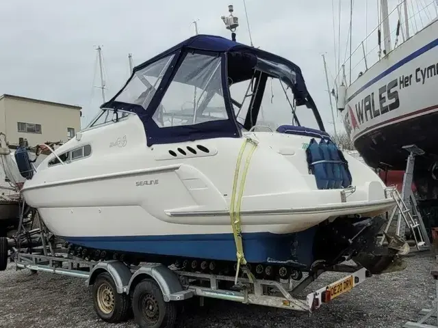 Sealine S 240