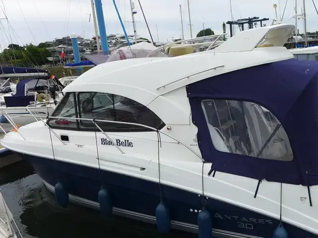 Beneteau Antares 30