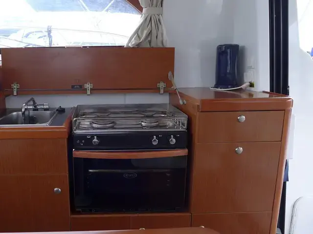 Beneteau Antares 30