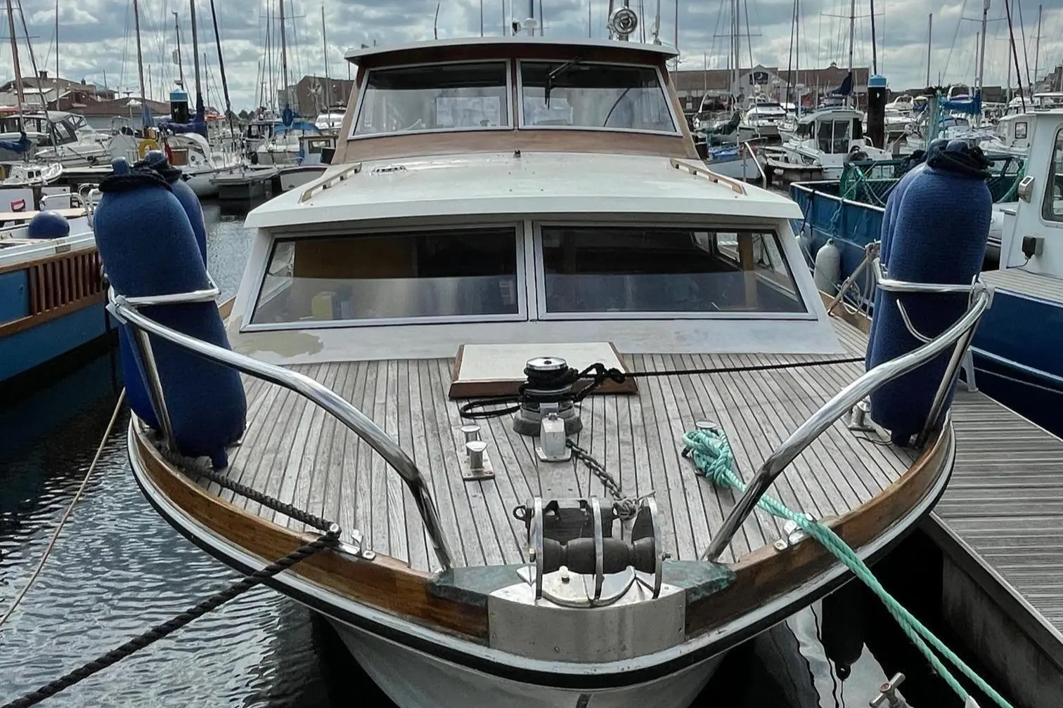 1982 Royal 34 royal cruiser